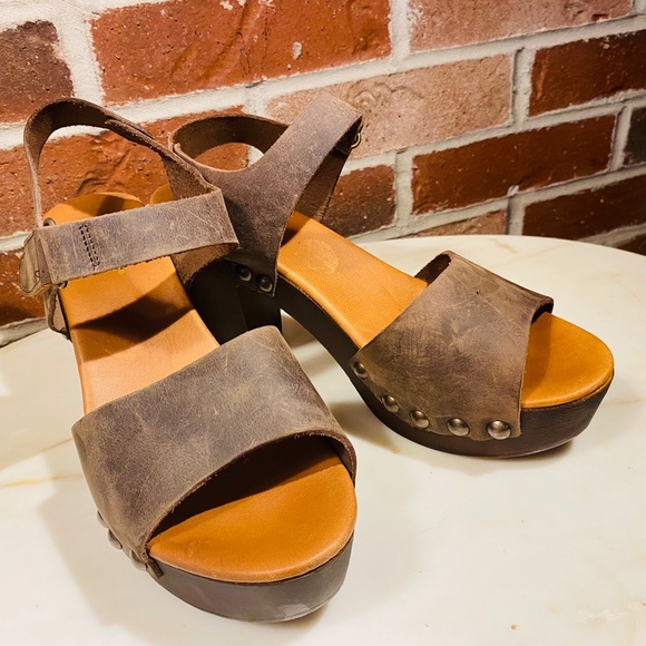 Mila Paoli Italian Distressed Brown Leather Crazy Horse Sandals SZ EU 39 US 8.5 - Picture 2 of 9